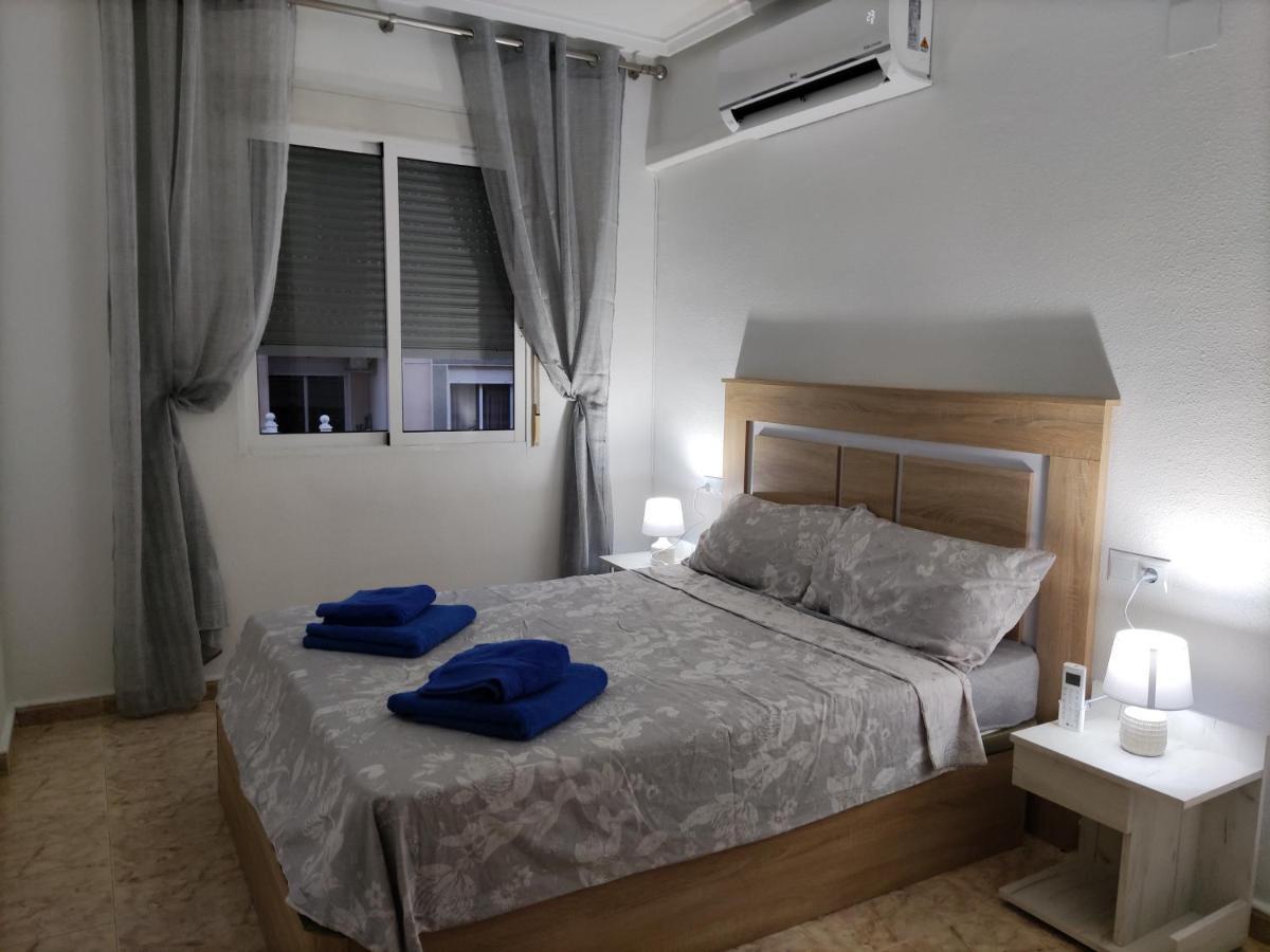 Julia'S Paradise Apartment Torrevieja Eksteriør billede